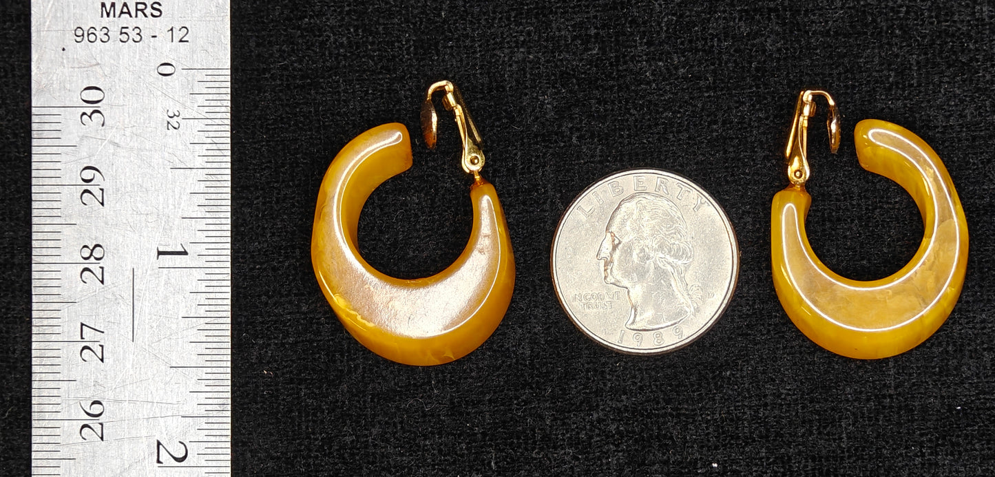 Marble Yellow Bakelite Earrings - Vintage (Z)