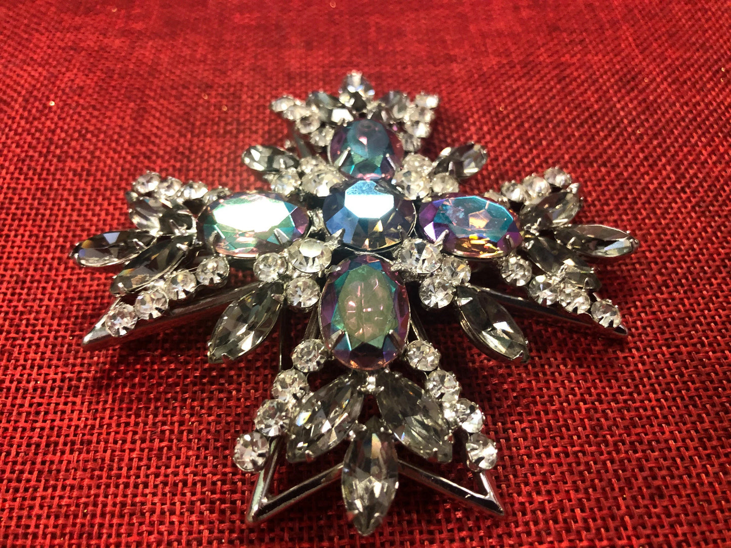 Weiss Maltese Cross Brooch/Pin