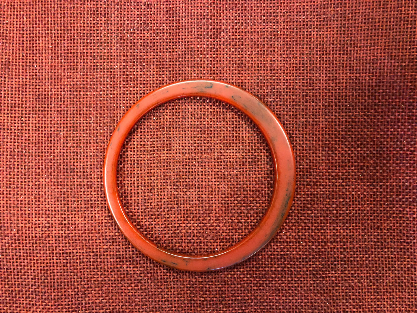 Red and Black Marbled Bakelite Bangle Bracelet with Sculpted Edge - Vintage