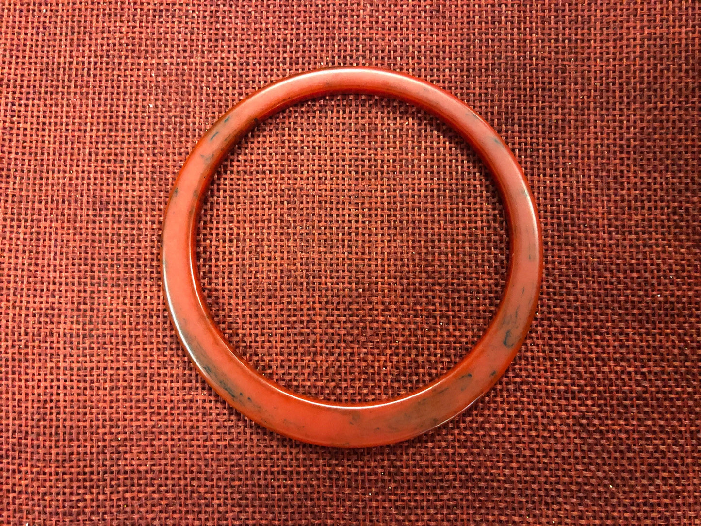 Red and Black Marbled Bakelite Bangle Bracelet with Sculpted Edge - Vintage