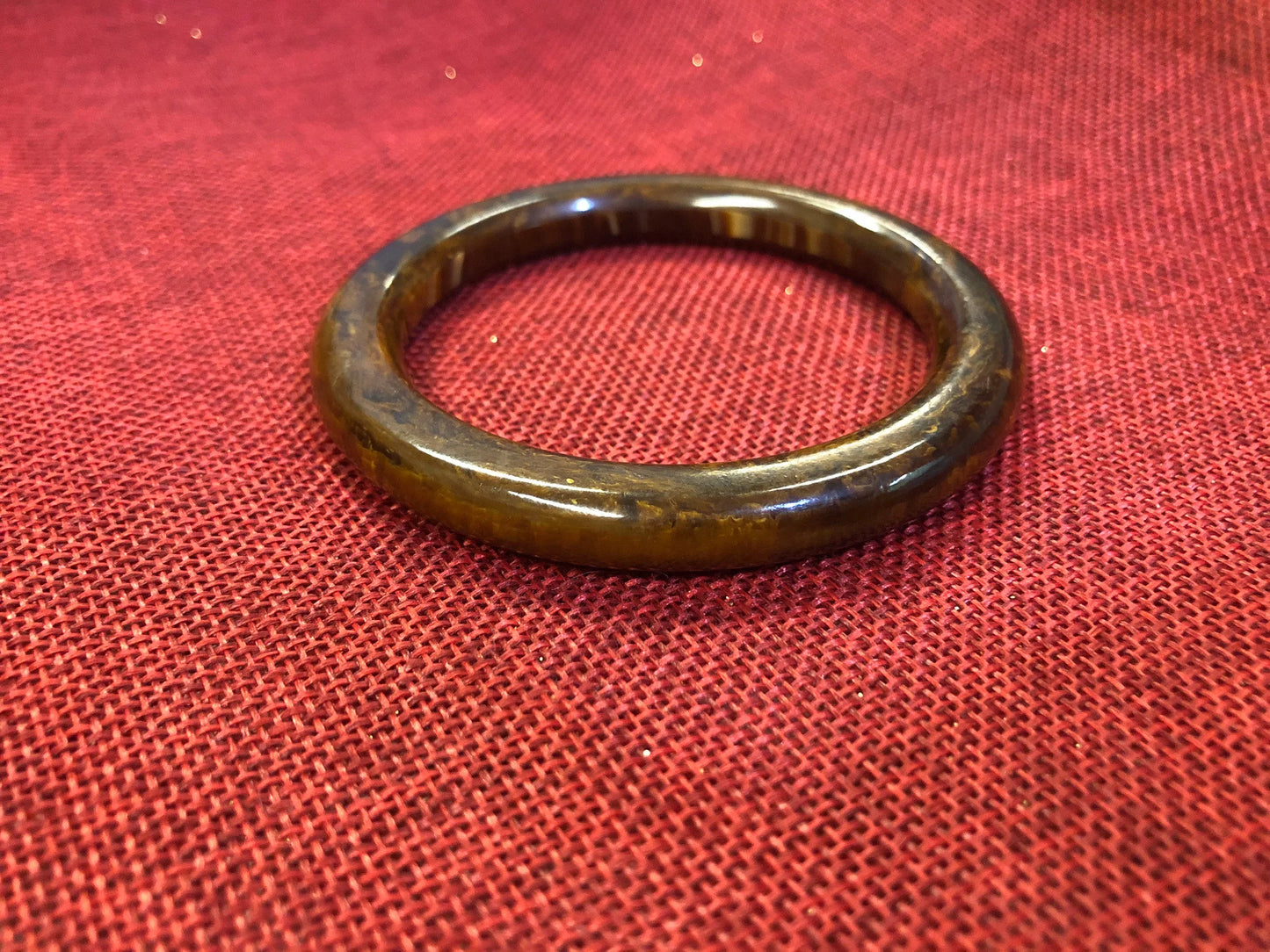 Marbled Bakelite Honey and Cream Bangle Bracelet - Vintage