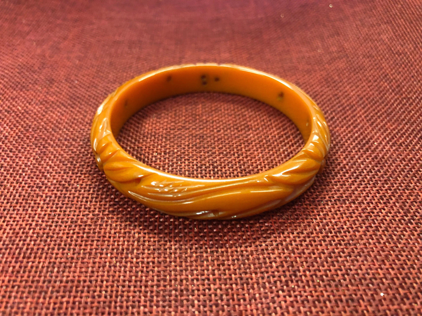 Bakelite Carved Rust Orange Bangle Bracelet - Vintage
