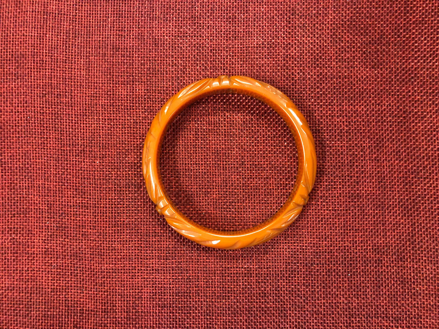 Bakelite Carved Rust Orange Bangle Bracelet - Vintage