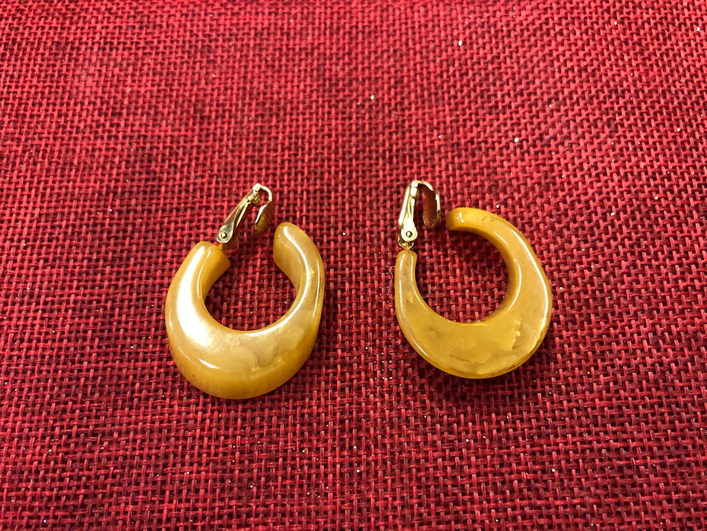 Marble Yellow Bakelite Earrings - Vintage