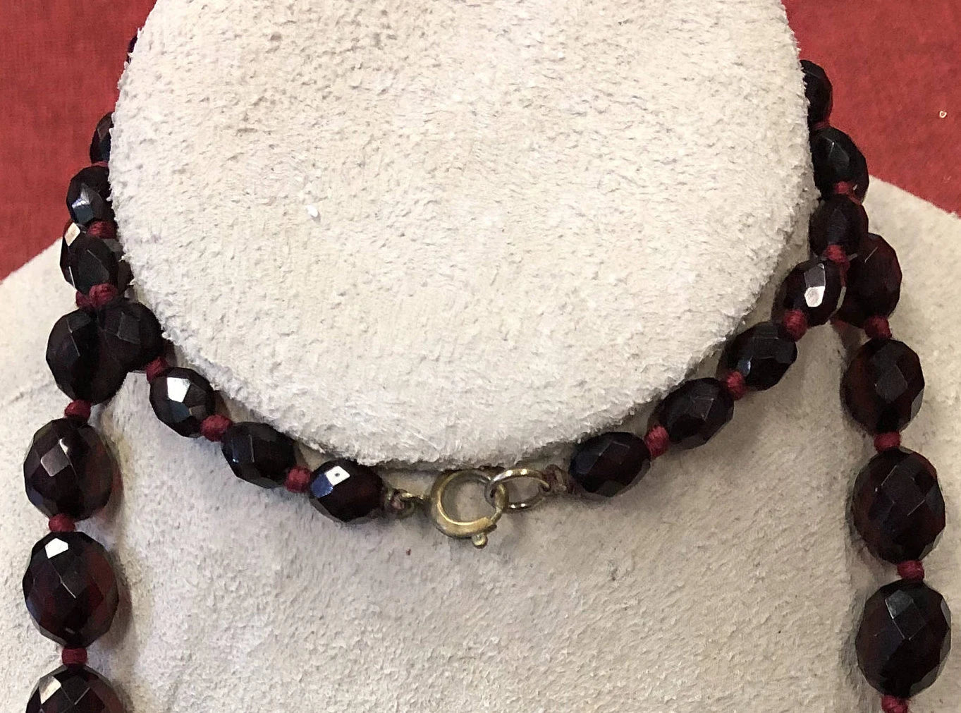Cherry Necklace with Faceted, Graduated Beads - Vintage 1930s