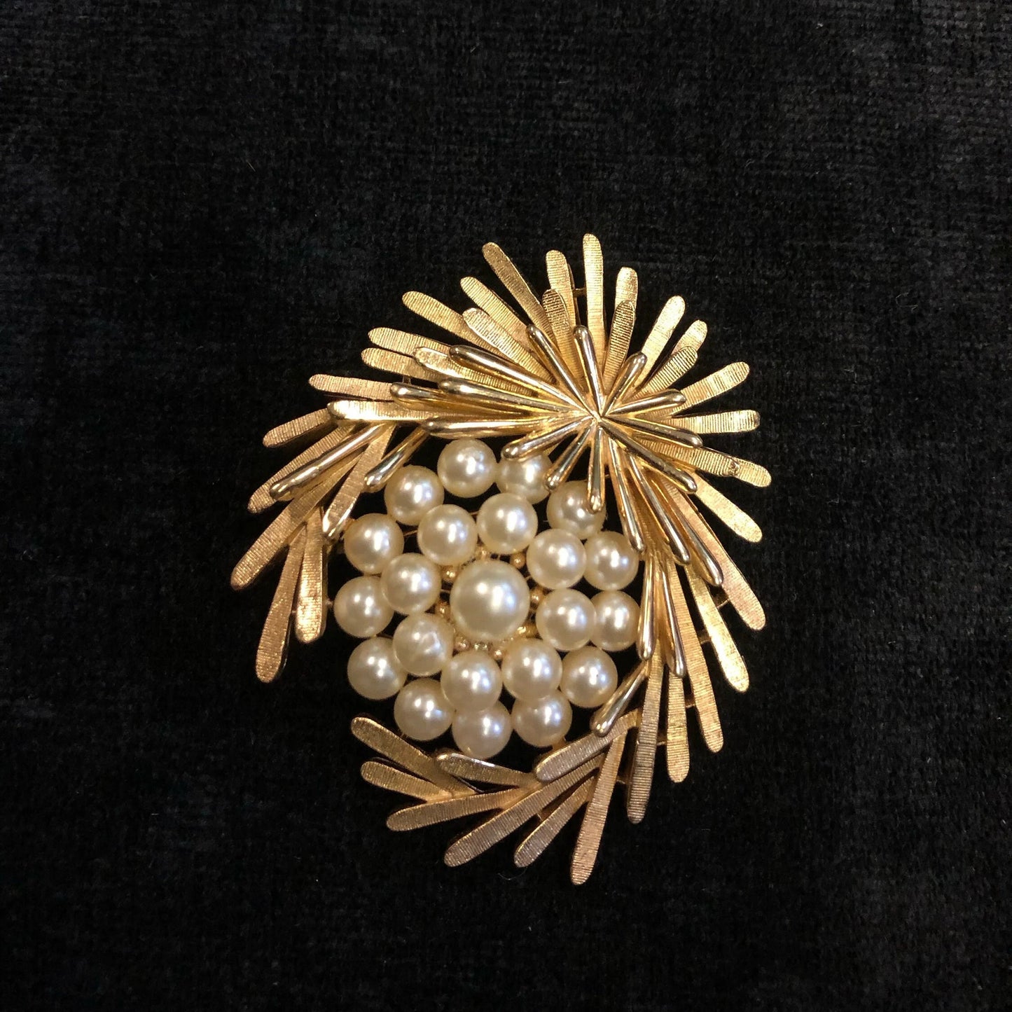 Trifari Alfred Phillippe Trifari Pearl and Leaf Brooch/Pin