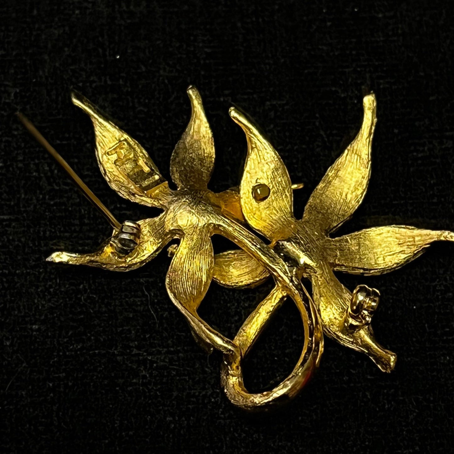 Gold Brooch of Twin Sunflowers with Seed Pearl Centers, Maker's Mark HTI