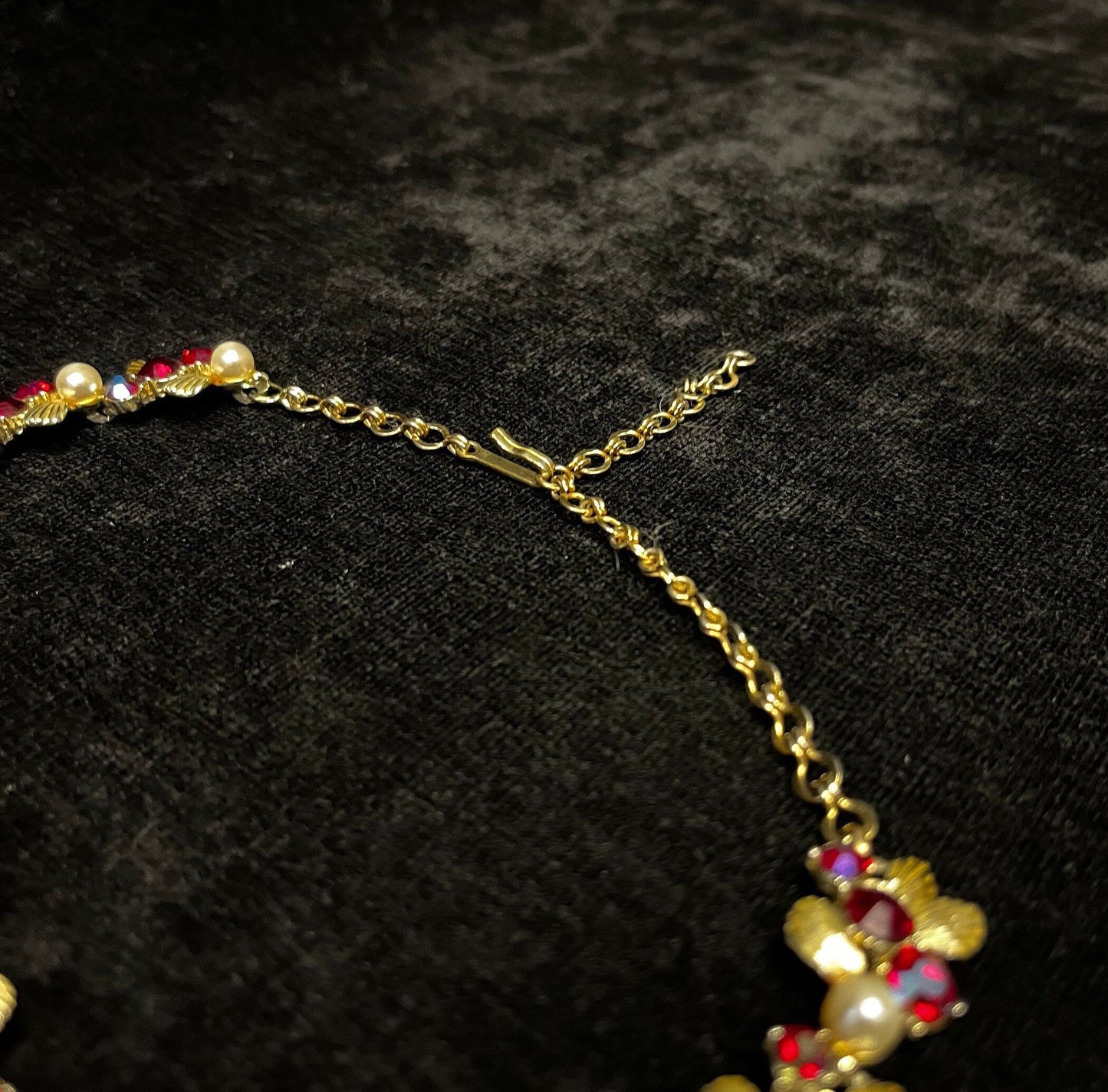 Choker Necklace with Ruby Red, Crimson Red Gems, Faux Pearl in Gold Seashells