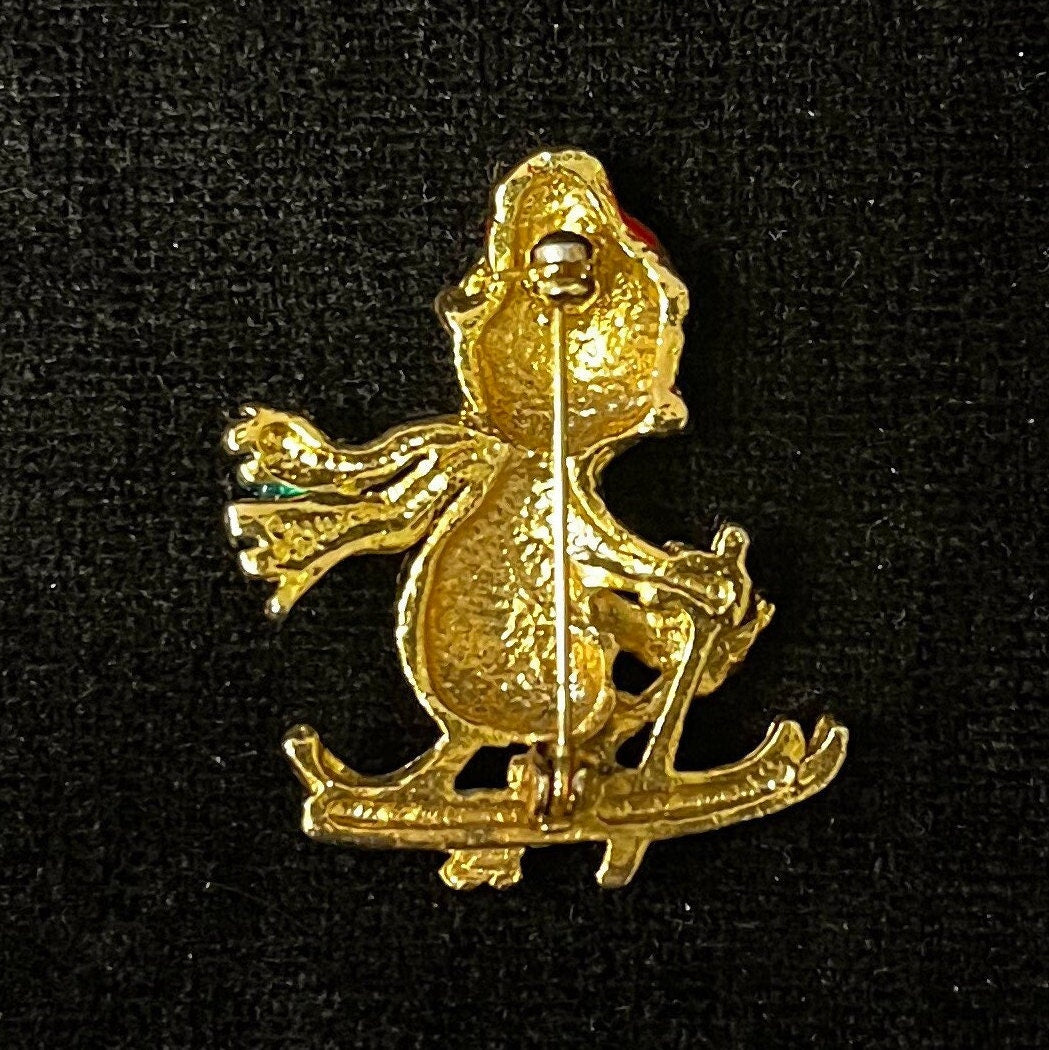 Smug Christmas Cat Skiing, Gold Brooch/Pin
