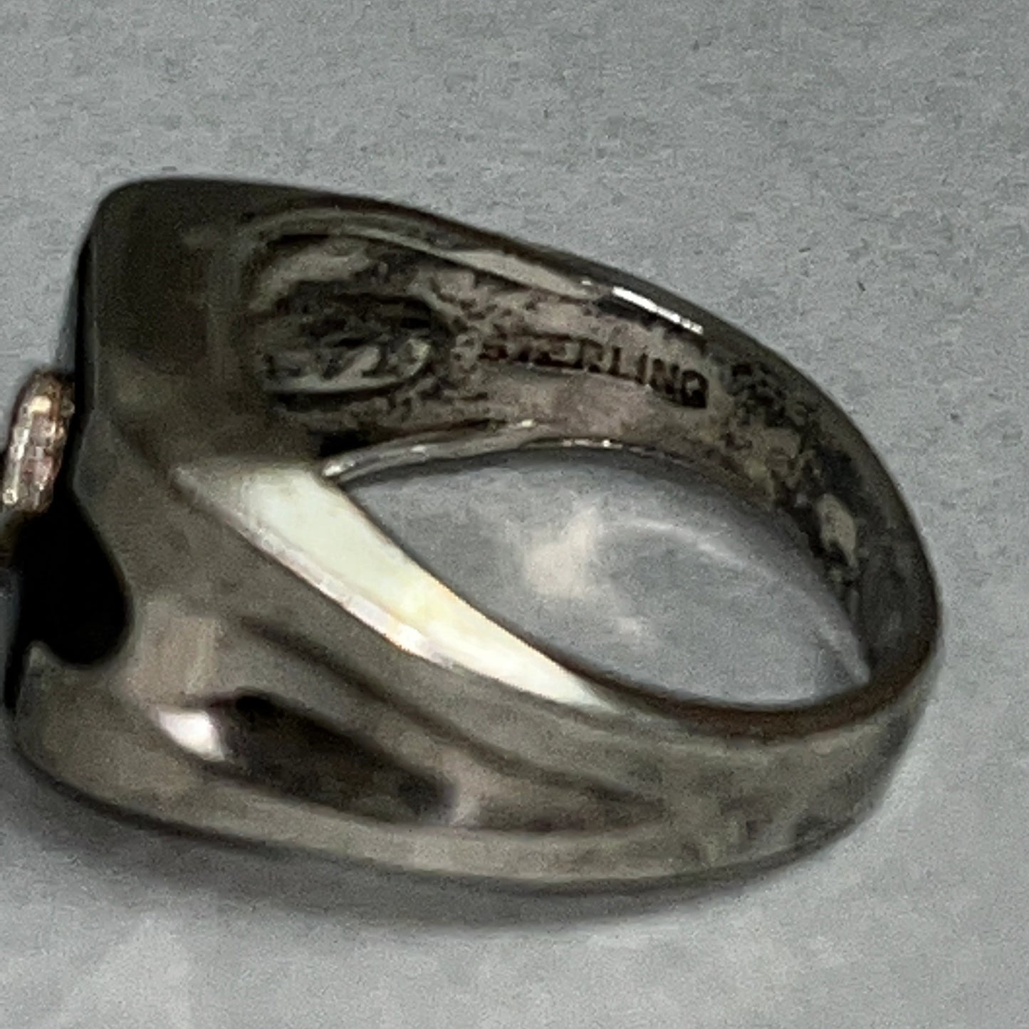 Sterling Silver Onyx Setting with Aquamarine Chip Center Setting- Size 7.5