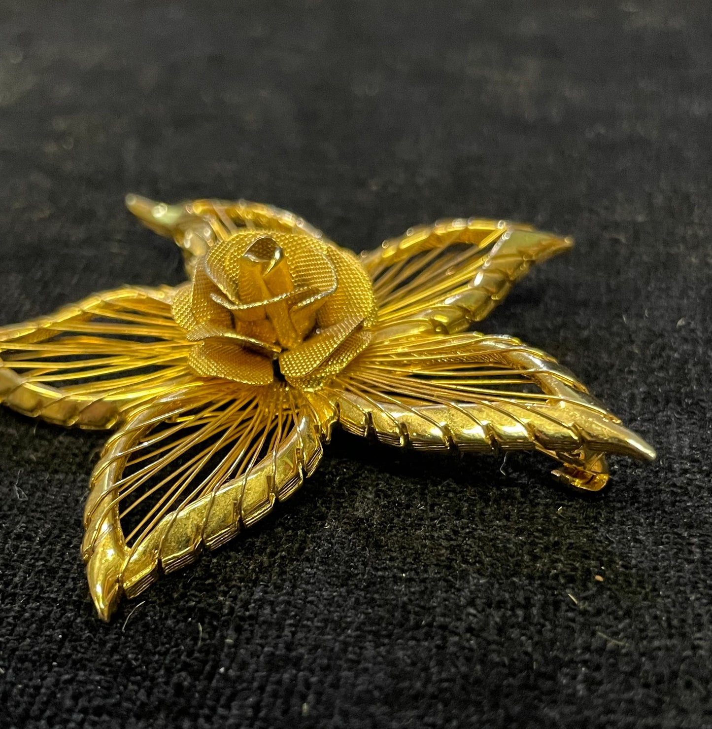 Gold Wired Flower Brooch