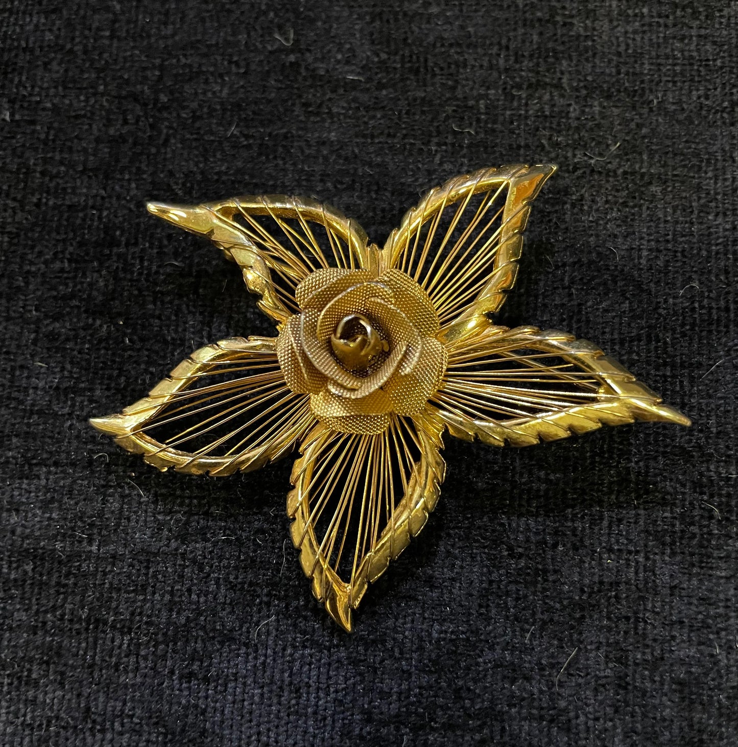 Gold Wired Flower Brooch