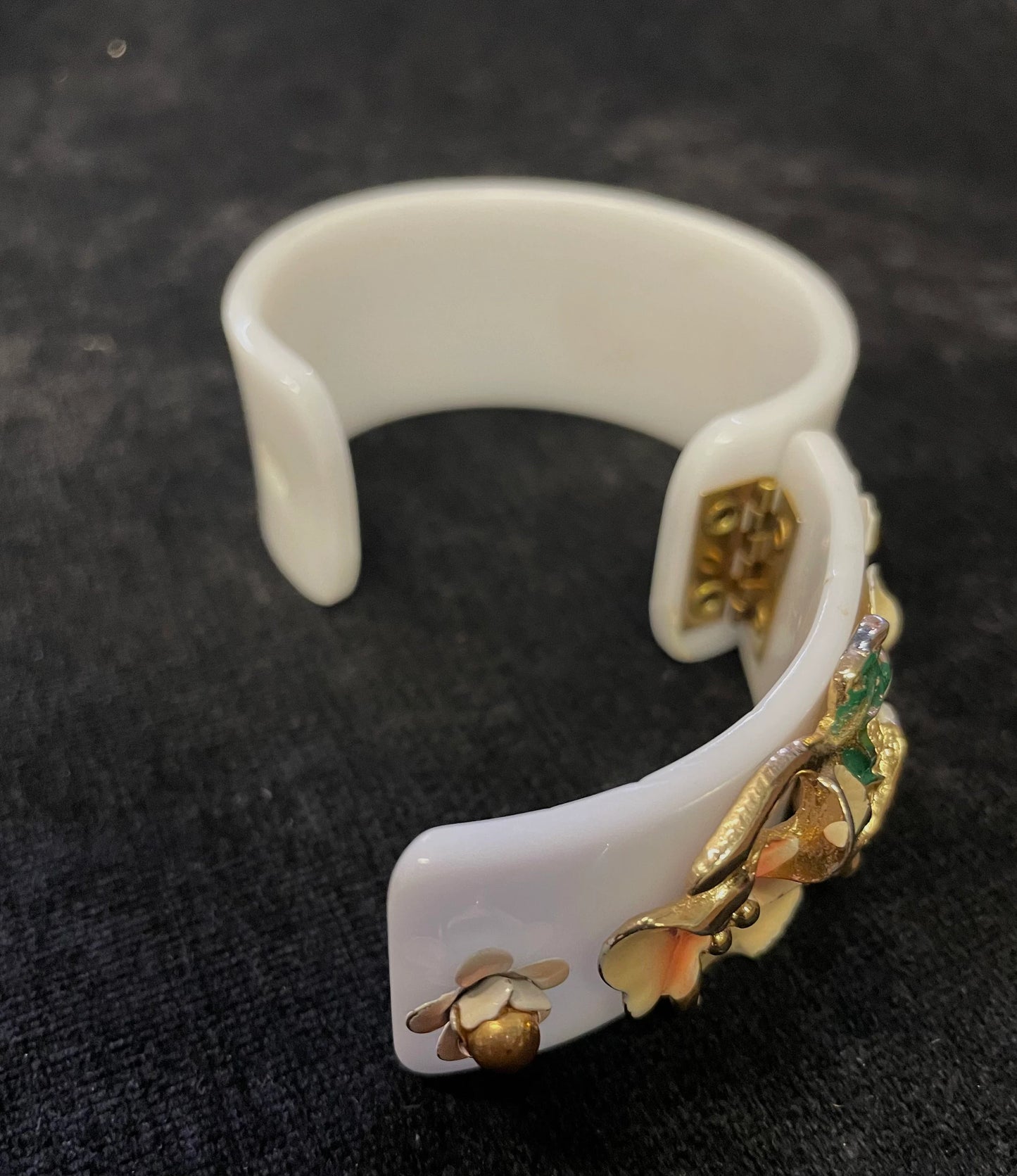 White Lucite Cuff Bangle Bracelet with Flowers - Hinged Corsage Bracelet