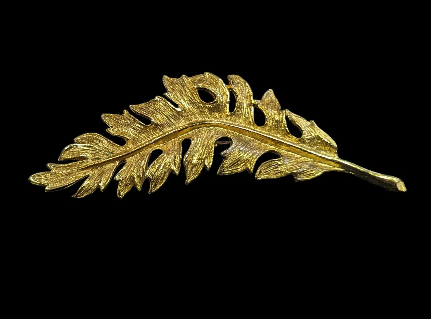 Gold Toned Feather Pin/Brooch - Put A Feather In Your Cap