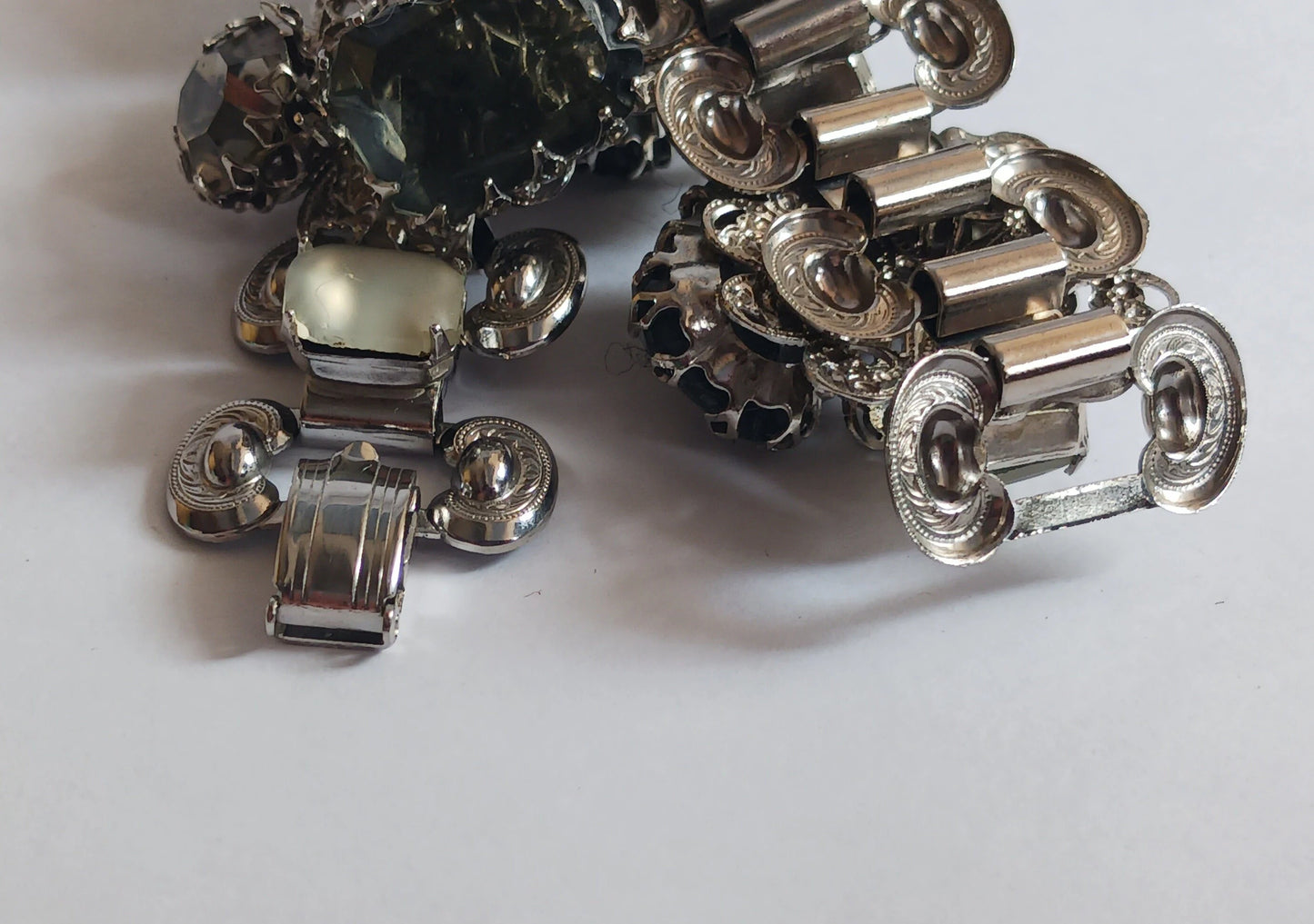 Chunky Rhinestone Bracelet and Clip-On Earring Set - Vintage 1960s