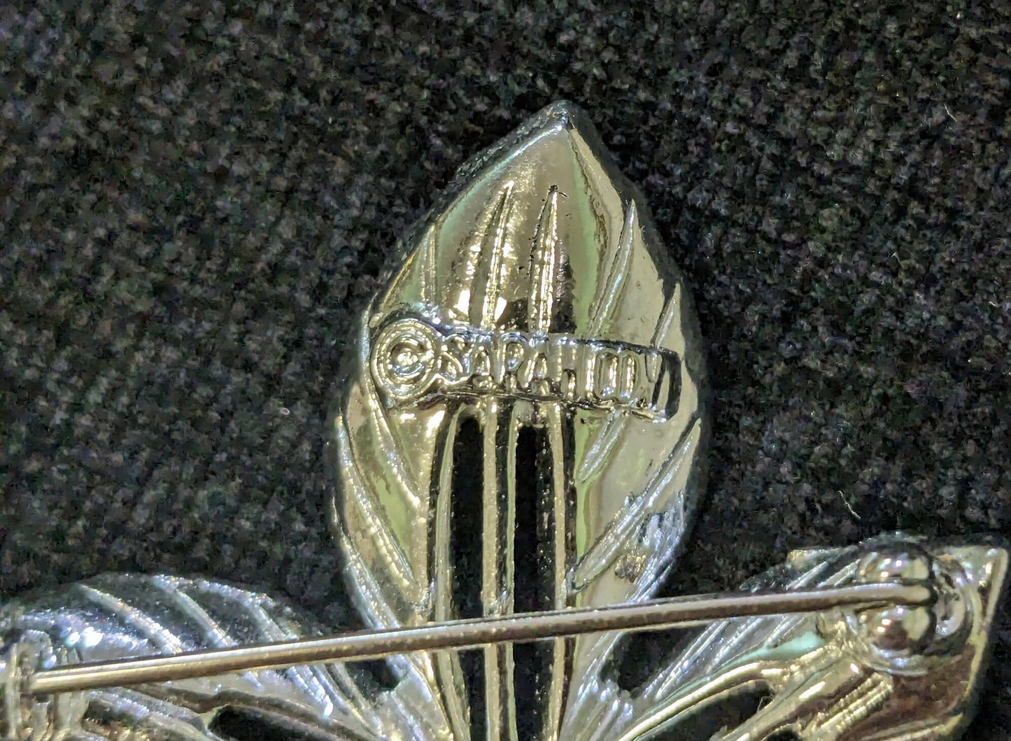 Autumn Leaf Sarah Coventry Textured Silver tone Pin - 1.75" Leaf Brooch Maker's Mark