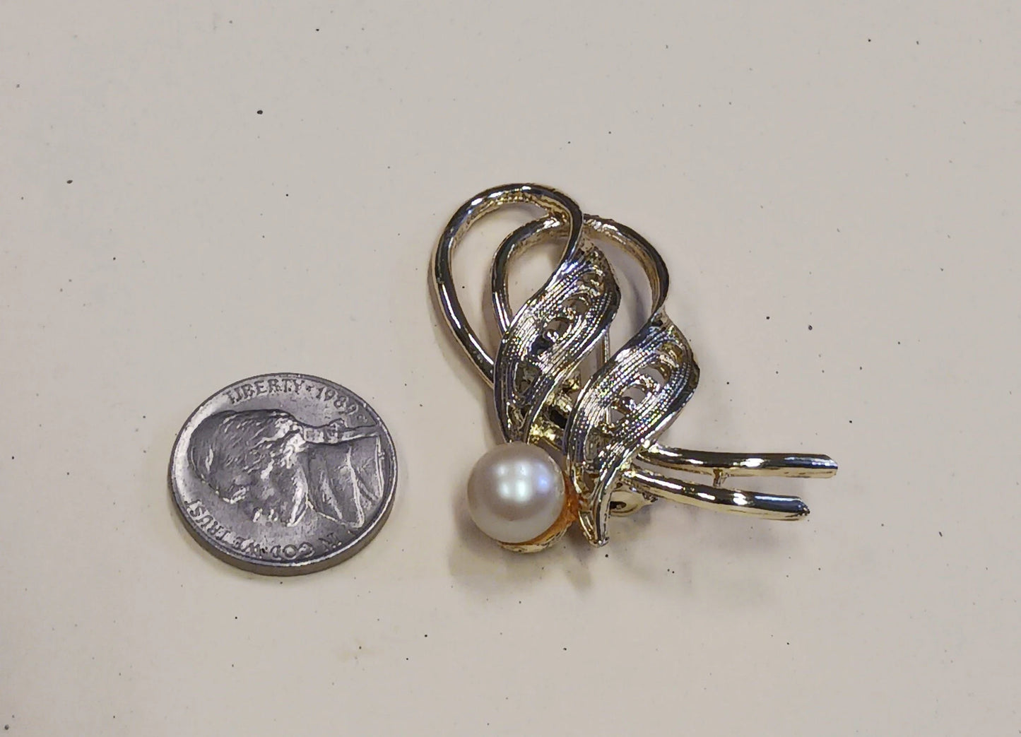 Light Gold Tone Filigree and Faux Pearl Brooch