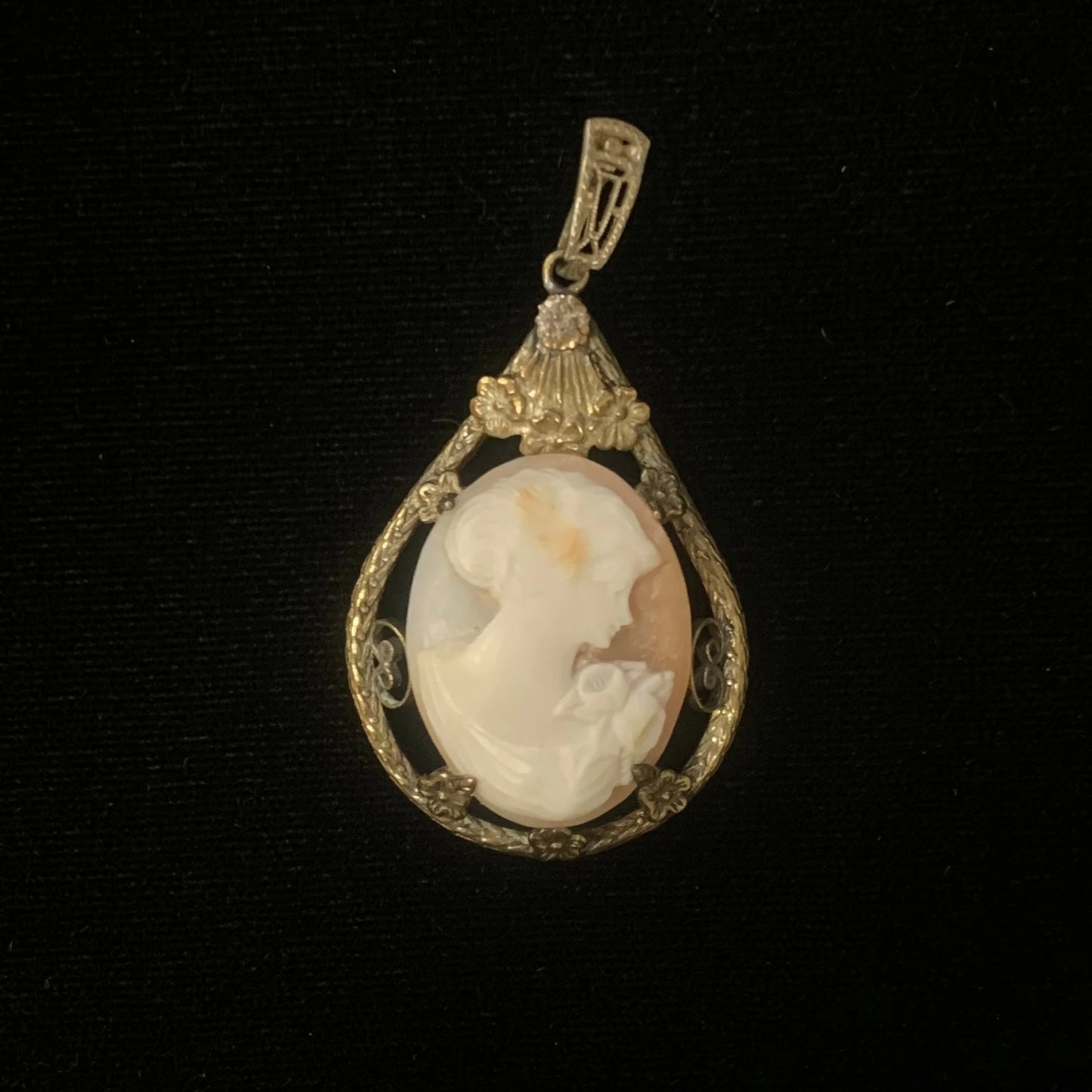 Authentic Italian Cameo - Tear Drop Pendant