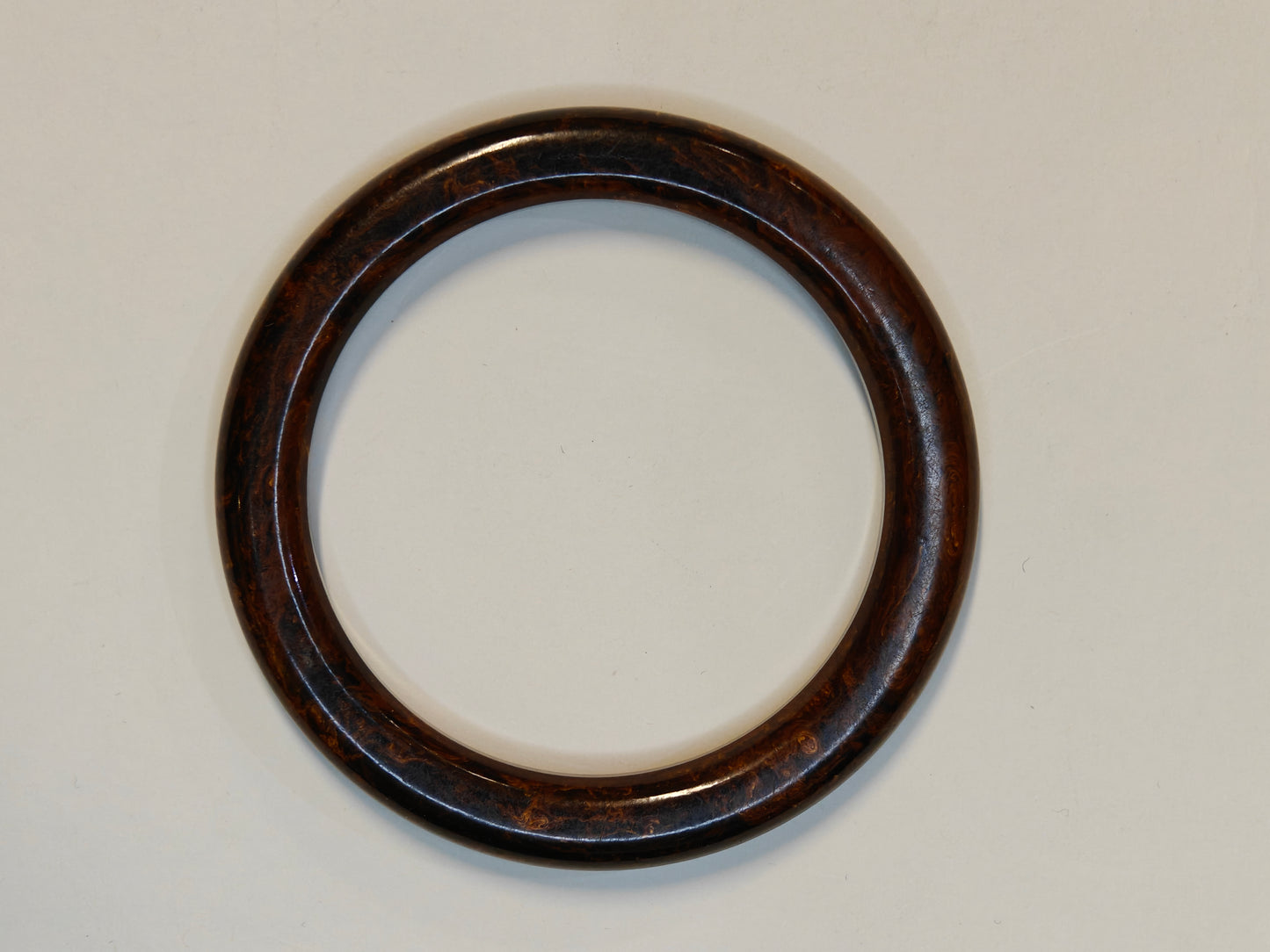 Marbled Bakelite Honey and Cream Bangle Bracelet (Z)