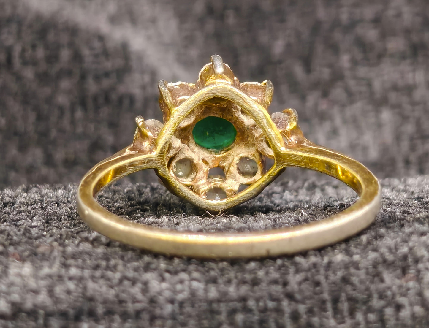 (X) Faux Emerald and Diamond Ring