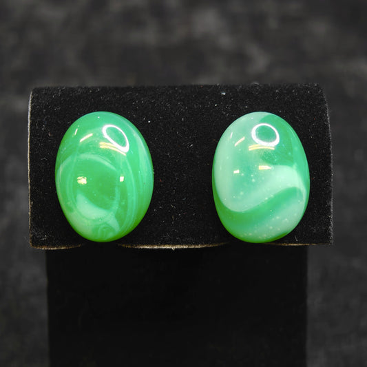 Round Green Peking Glass Screw Back Earrings - Made In Japan - Vintage Green Earrings
