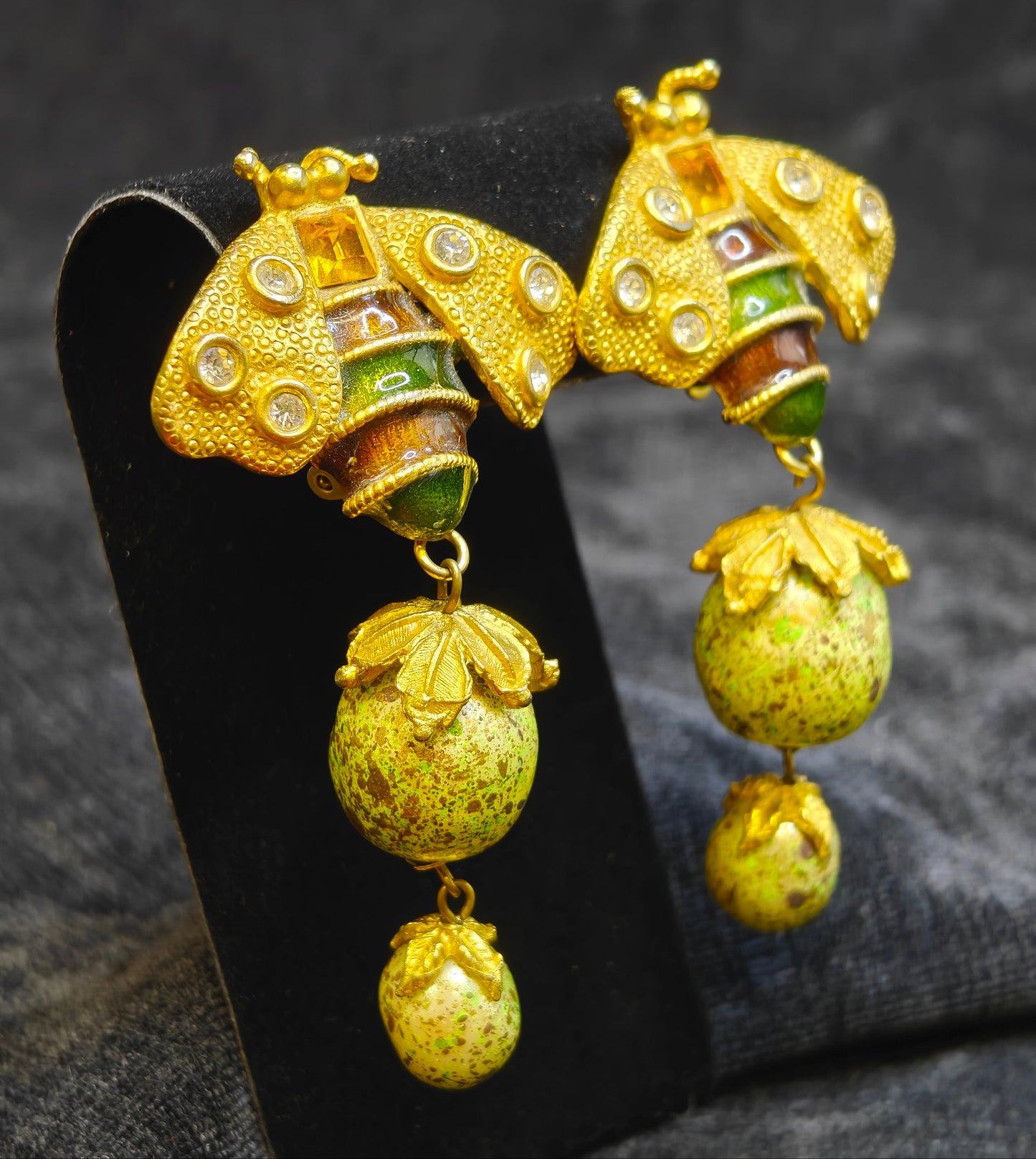 Yosca Bumble Bee Enamel Gold Clip-On Dangle Earrings