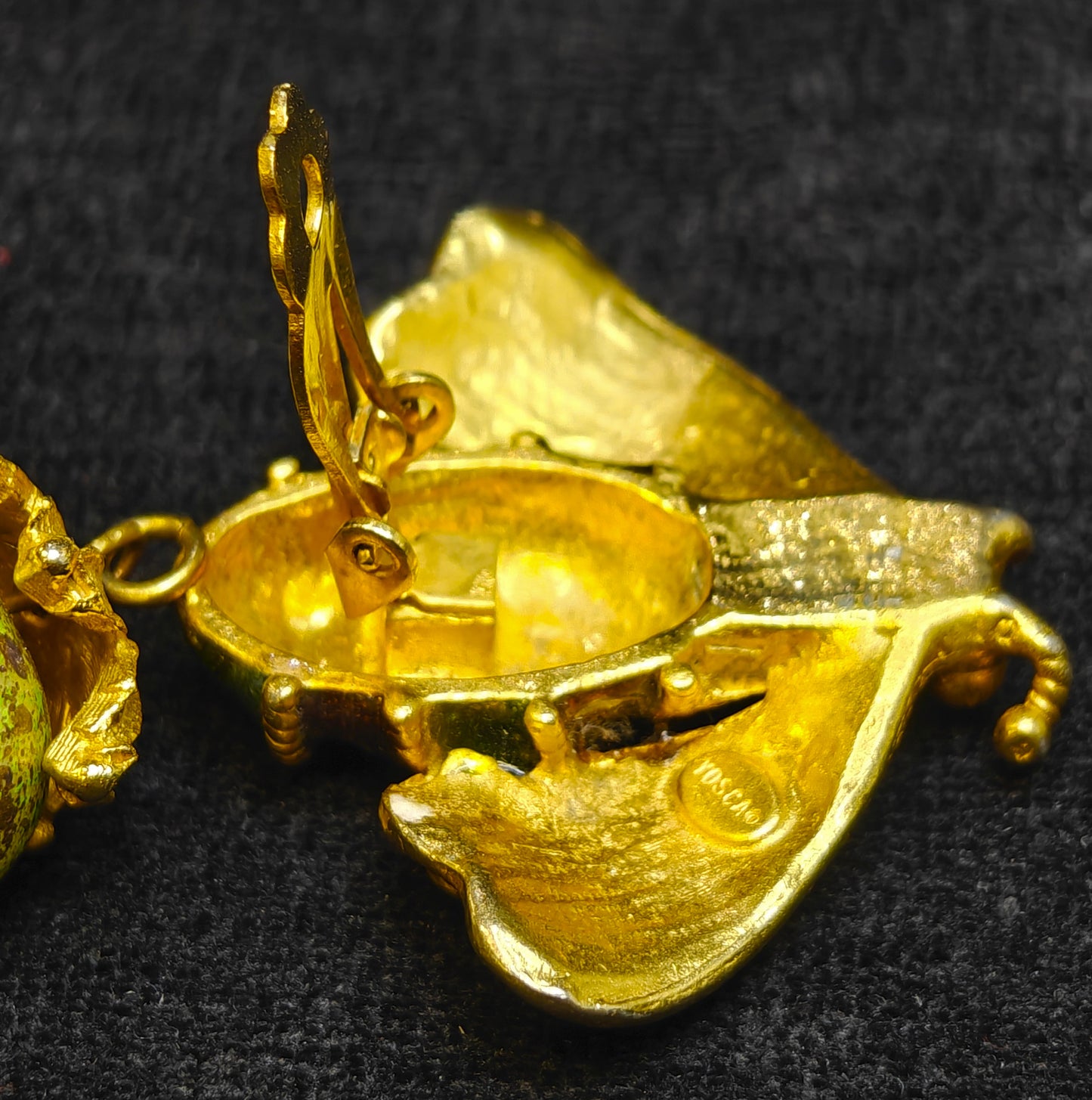 Yosca Bumble Bee Enamel Gold Clip-On Dangle Earrings