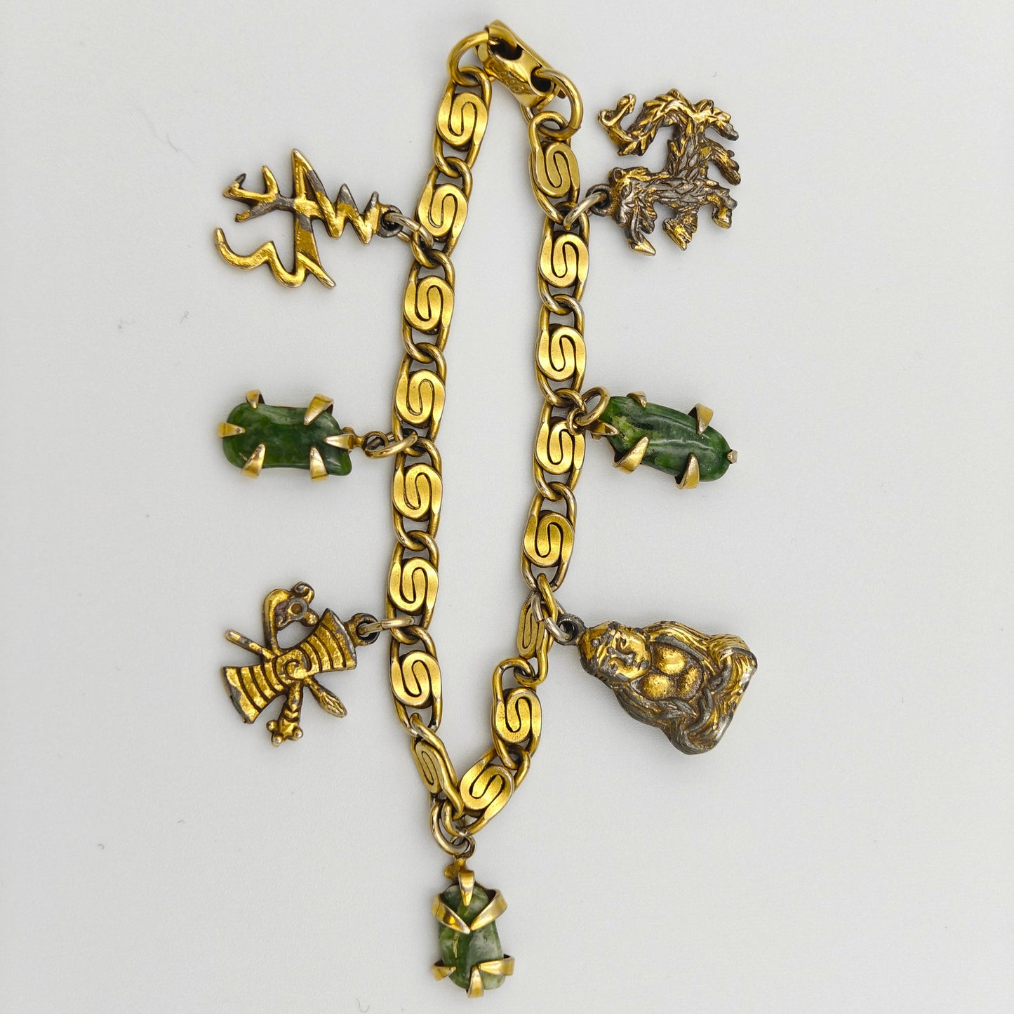 Coro Charm Bracelet with Jade (Z)