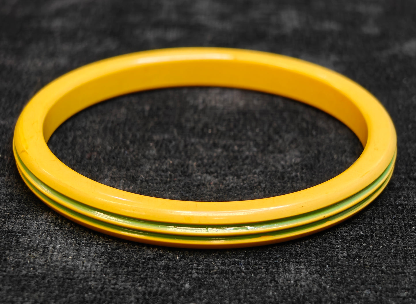 Bakelite Yellow Bangle with Narrow Green Ribs - Vintage Bakelite