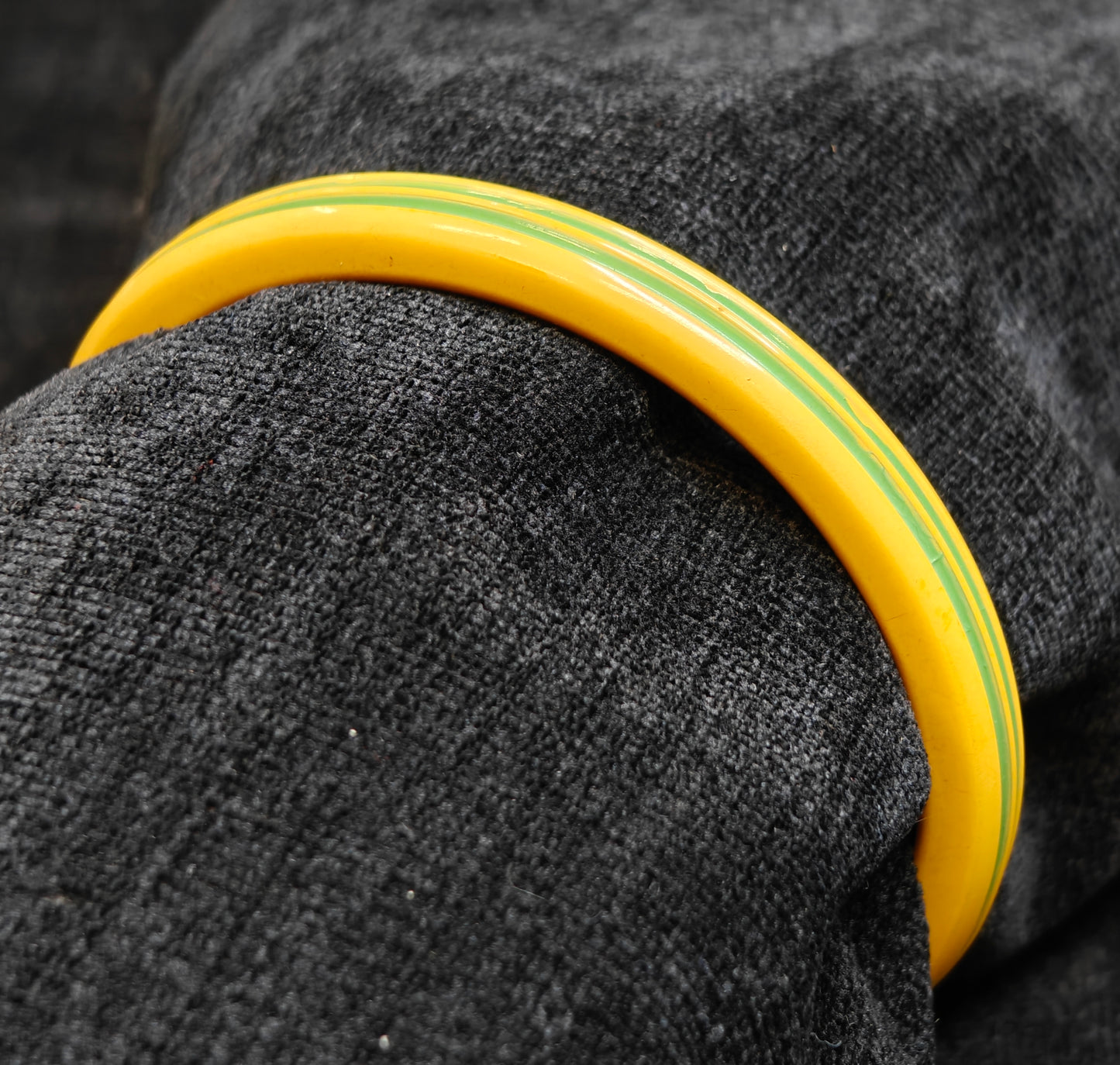 Bakelite Yellow Bangle with Narrow Green Ribs - Vintage Bakelite
