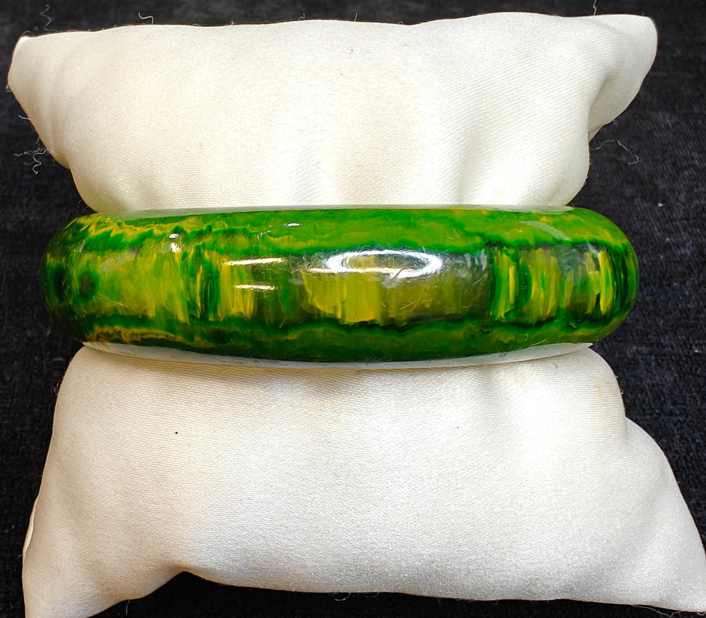 Bakelite Vintage Bangle Marbled Yellow and Green - Bakelite Bracelet