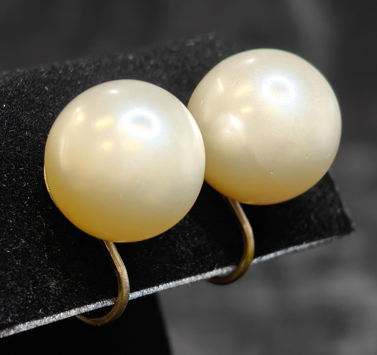 Large Cultured Pearl Clip-On Earrings - Vintage Pearl Jewelry