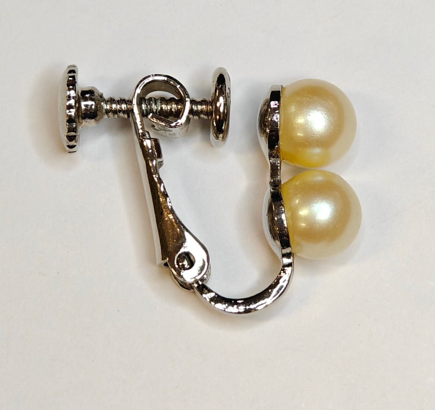 Twin Cream Colored Screw-on Pearl Earrings