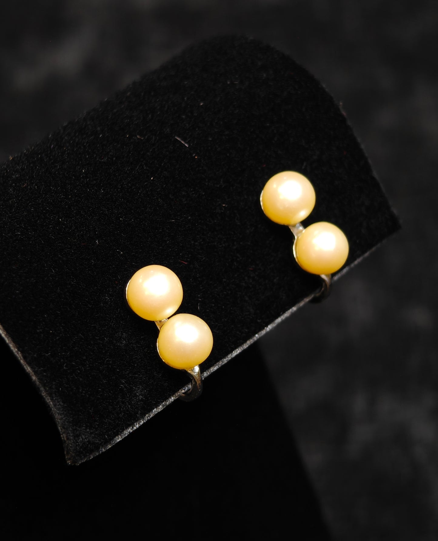Twin Cream Colored Screw-on Pearl Earrings