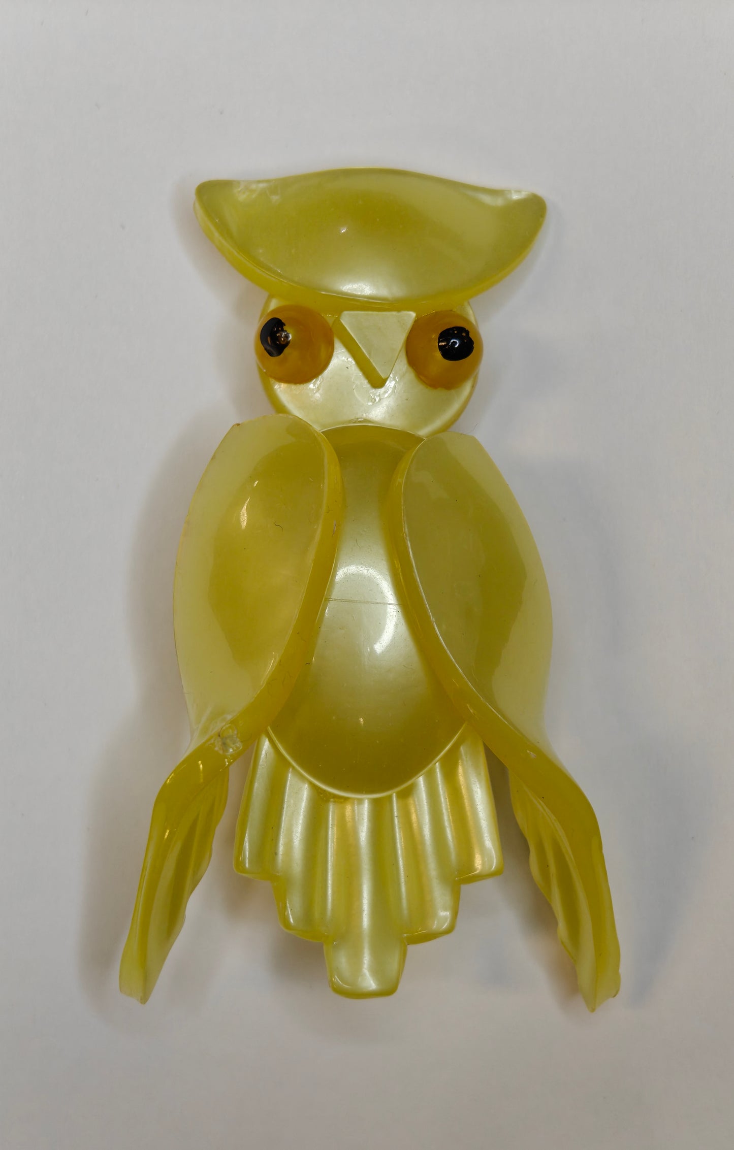 Lucite Owl Brooch/Pin