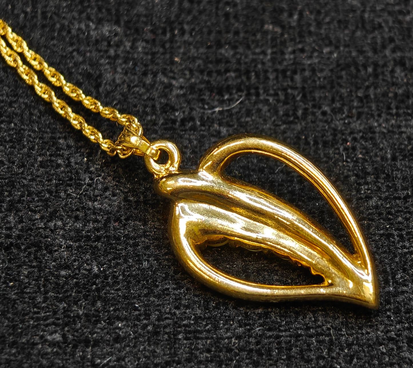 Trifari Heart with Leaf and Pearl Necklace - 1950 - 60s Trifari Necklace - Trifari Pearls in a Heart - Marked Trifai on Chain