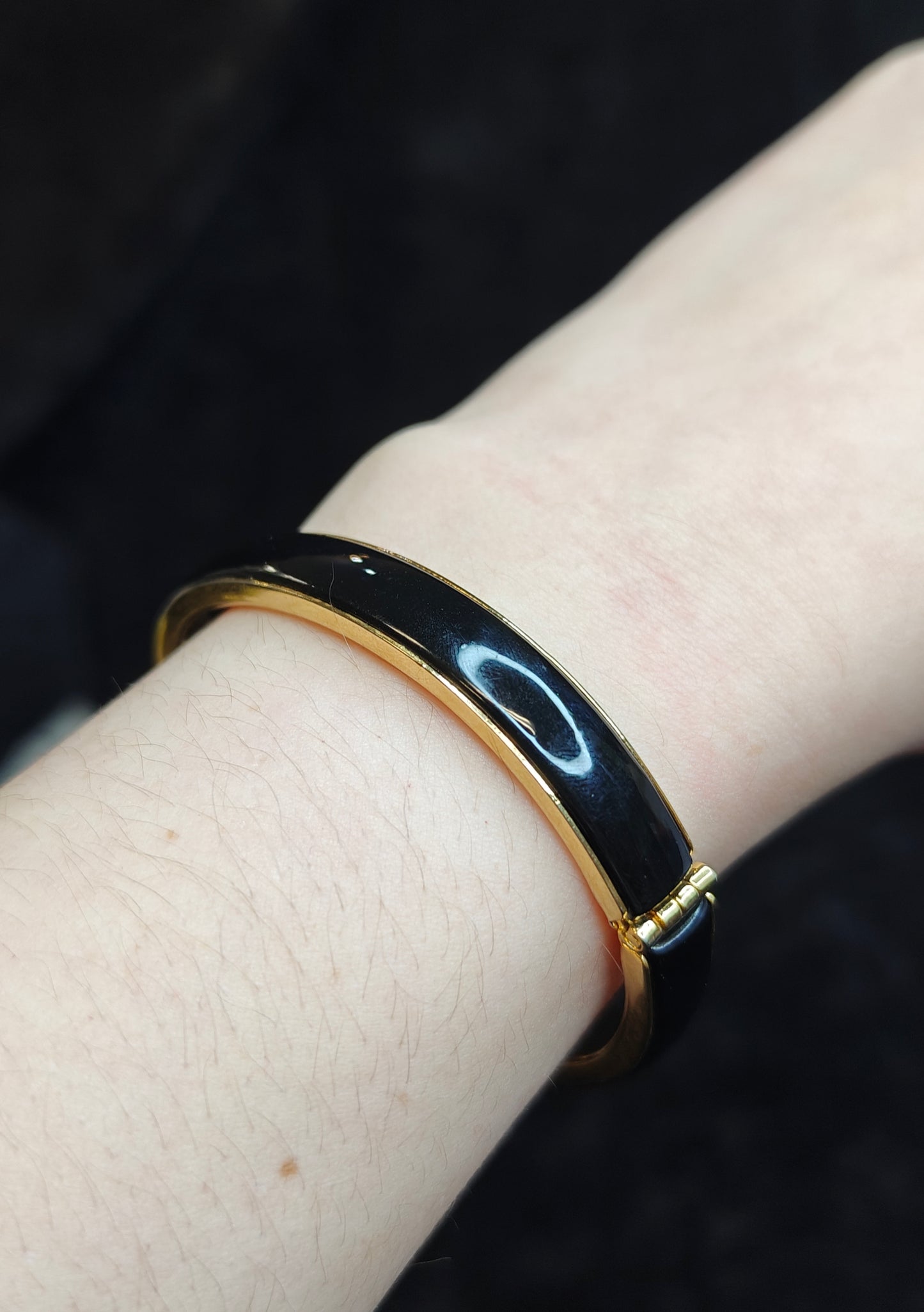 Hinged Bangle Bracelet in Black Enamel and Gold with Safety Chain