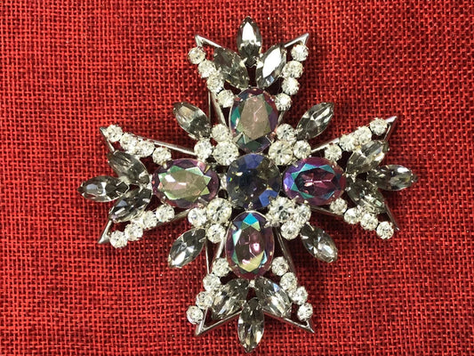 Weiss Maltese Cross Brooch/Pin