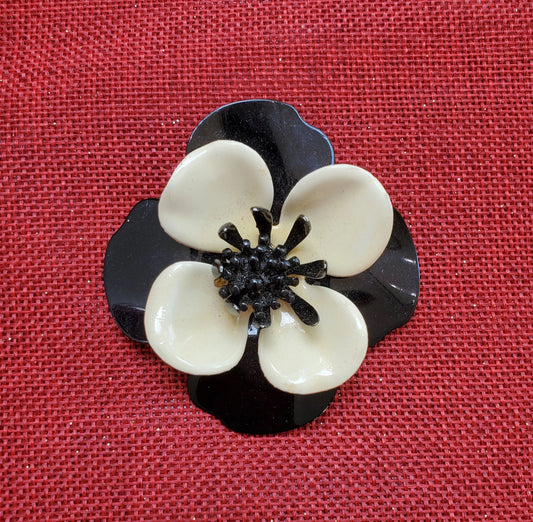 Joseph of Hollywood Celluloid Black and White Flower Pin/Brooch