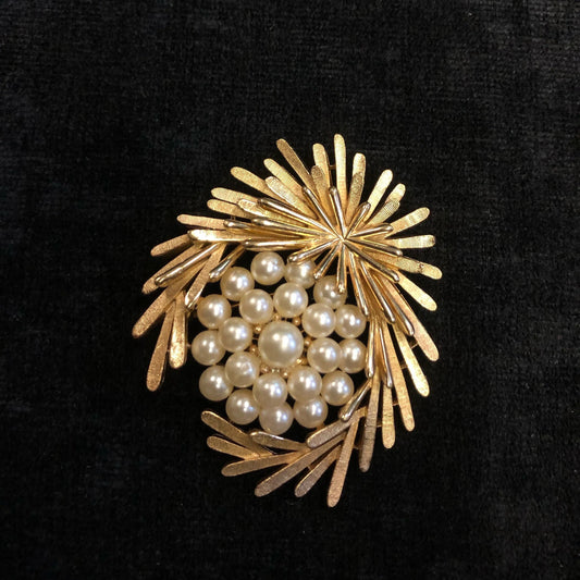 Trifari Alfred Phillippe Trifari Pearl and Leaf Brooch/Pin
