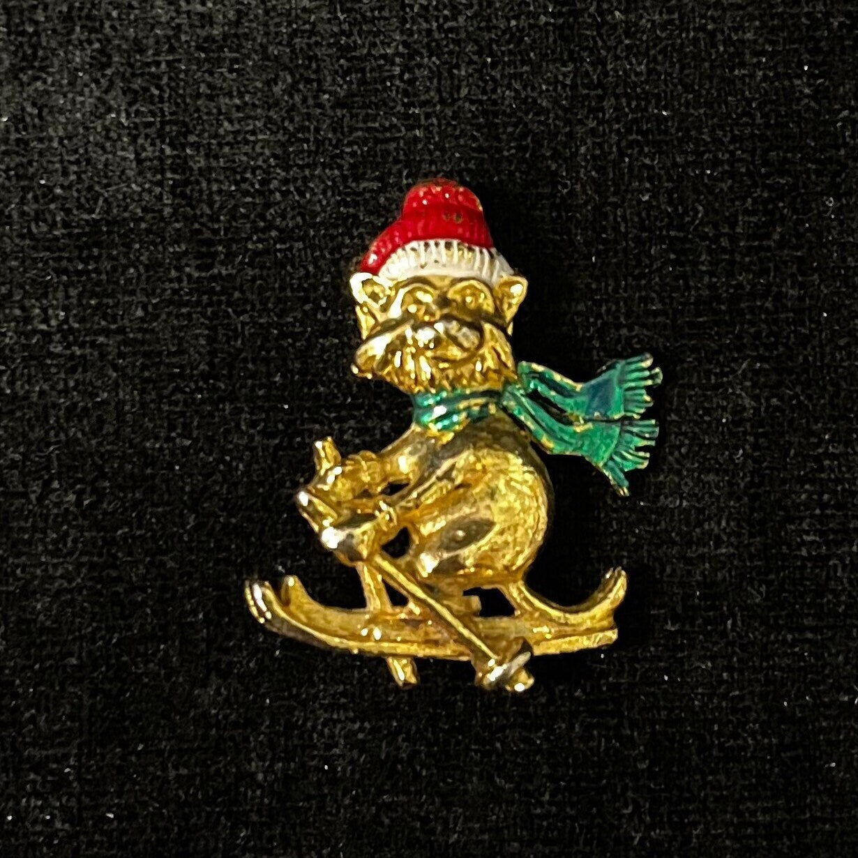 Smug Christmas Cat Skiing, Gold Brooch/Pin