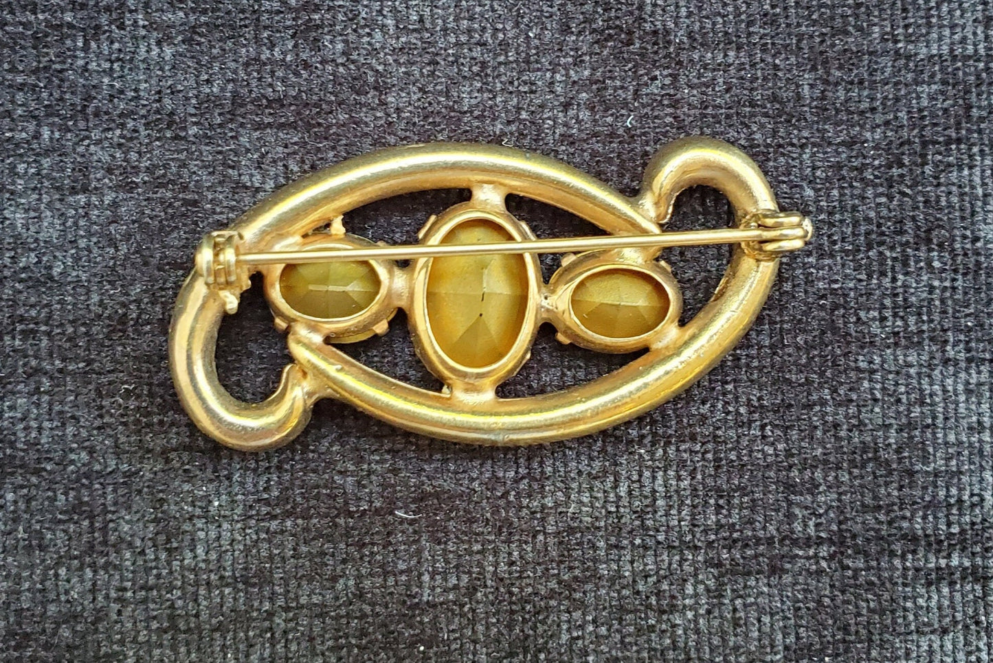 Aqua Crystals Looped in Crystal Sparkle on Gold Brooch/Pin - Vintage Pin