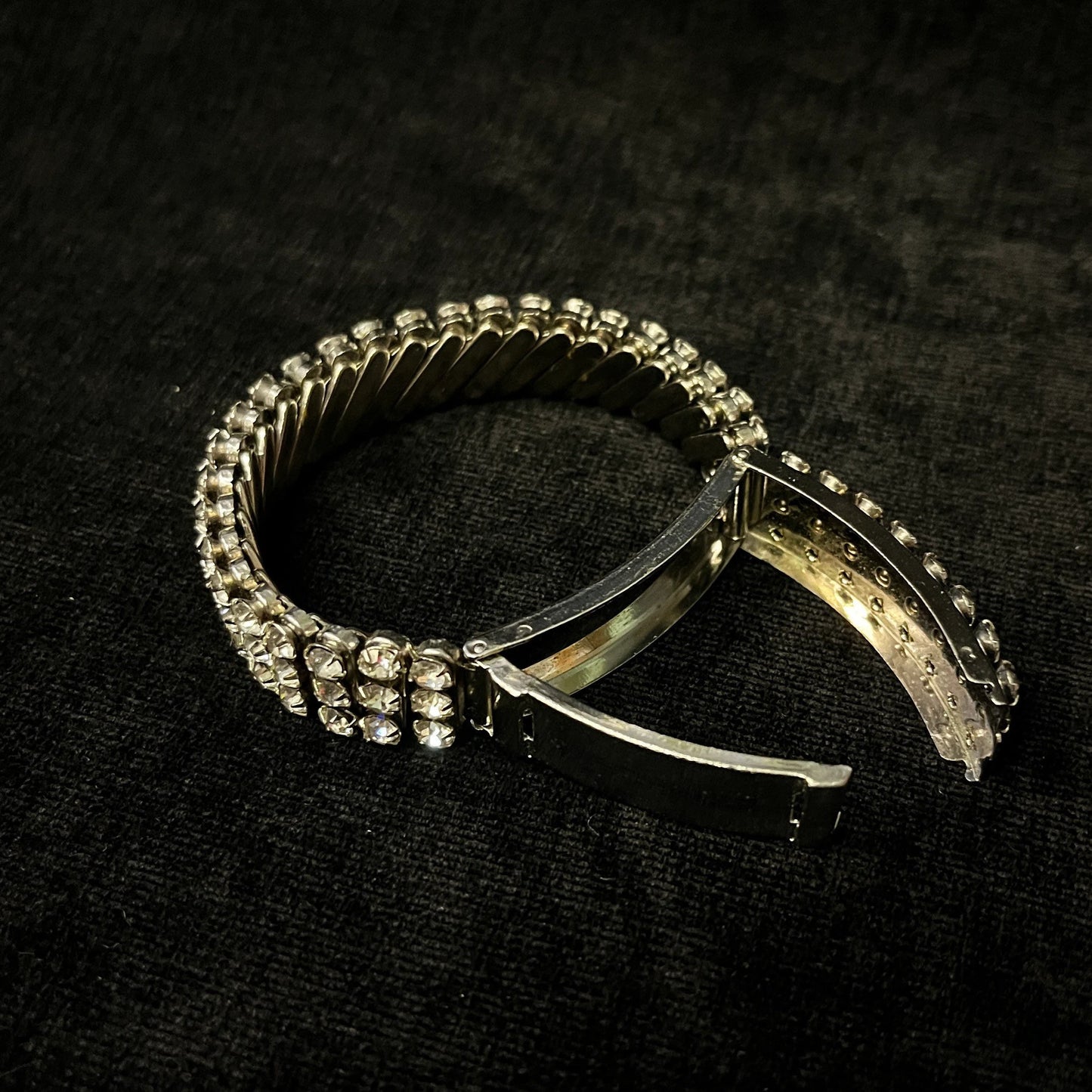 Crystal Expandable Bracelet With Secret Top Locket