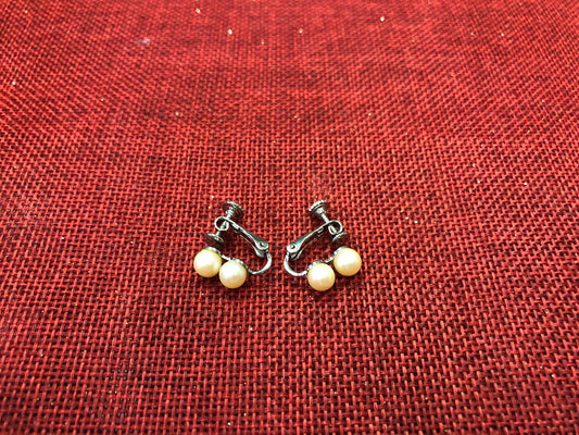 Twin Cream Colored Pearl Earrings