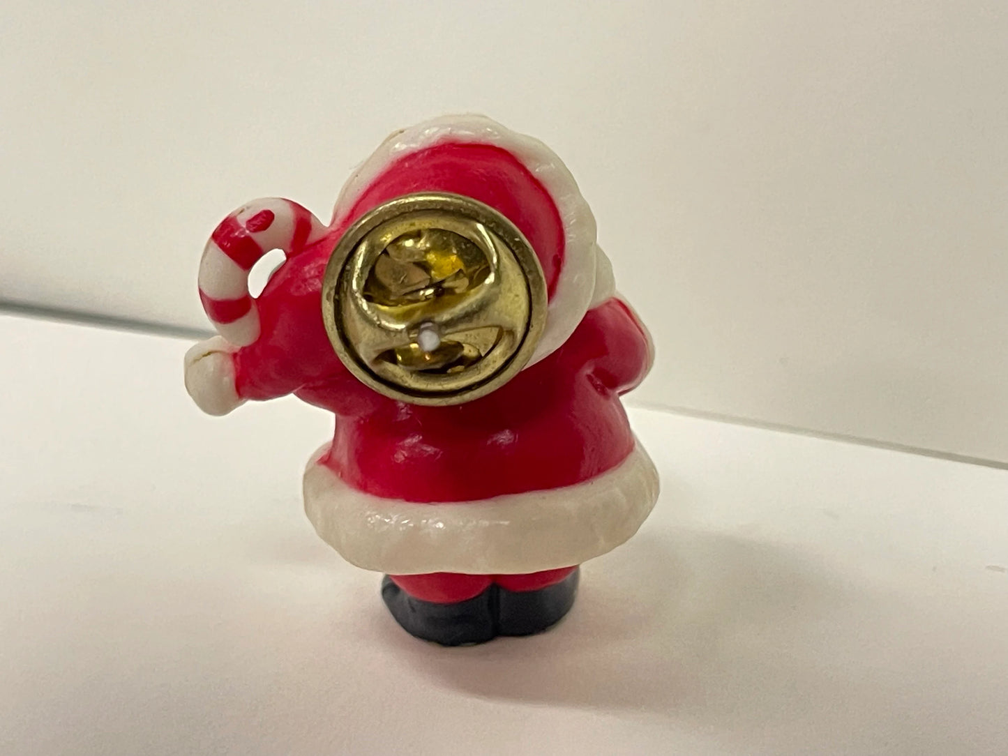 Small Holiday Pin Back Santa Claus