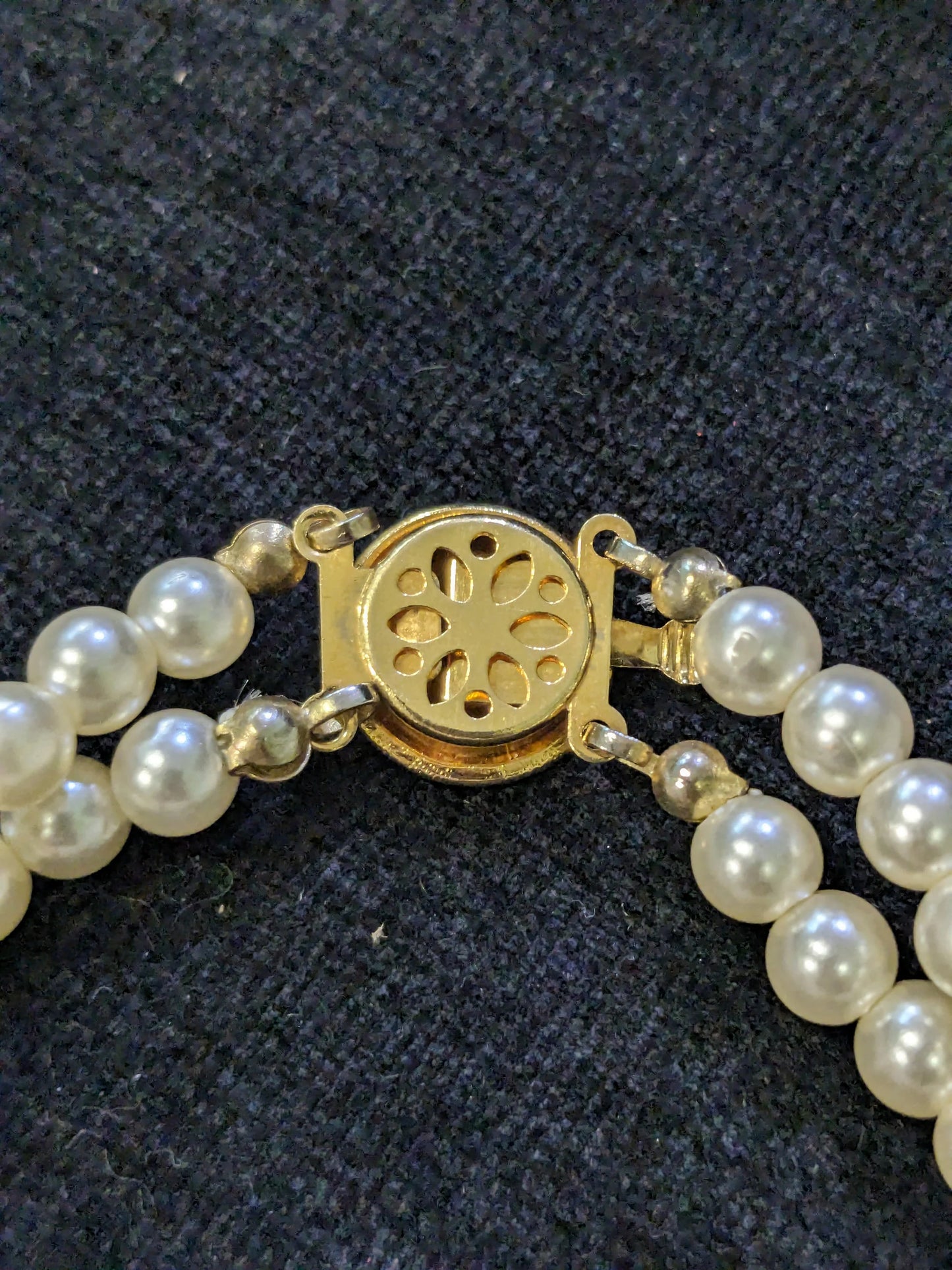 Pearl Bracelet with Gold Accents