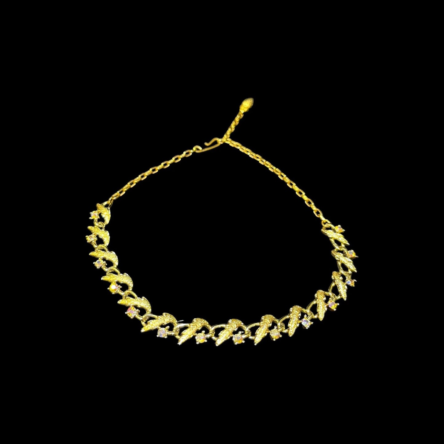 Sweet Delicate Gold Leaf Choker Necklace With Aurora Borealis Mounted Along The Lower Edge
