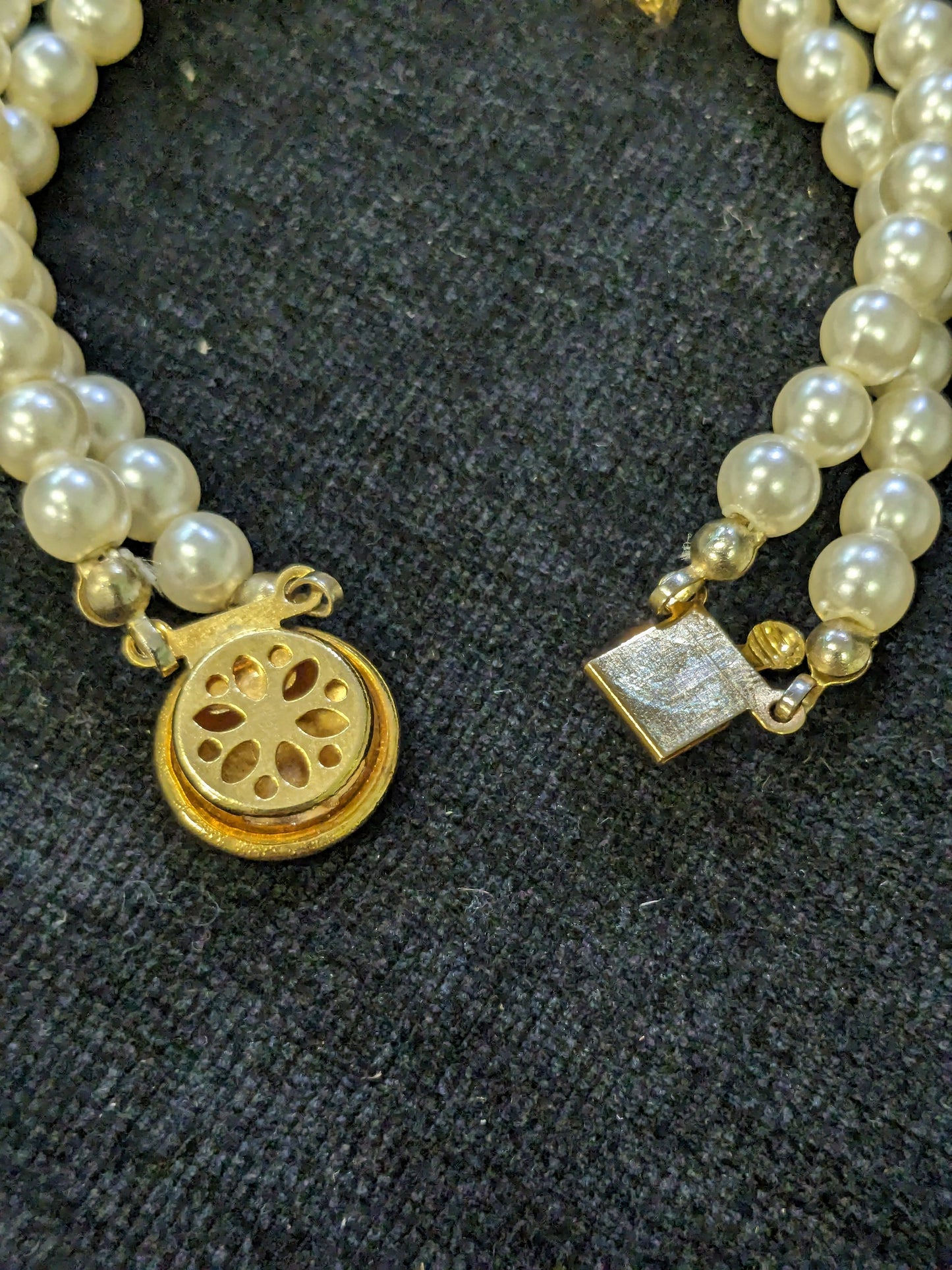 Pearl Bracelet with Gold Accents - Prom perfect - Wedding perfect- Dressy Pearl Bracelet - Looks Feminine