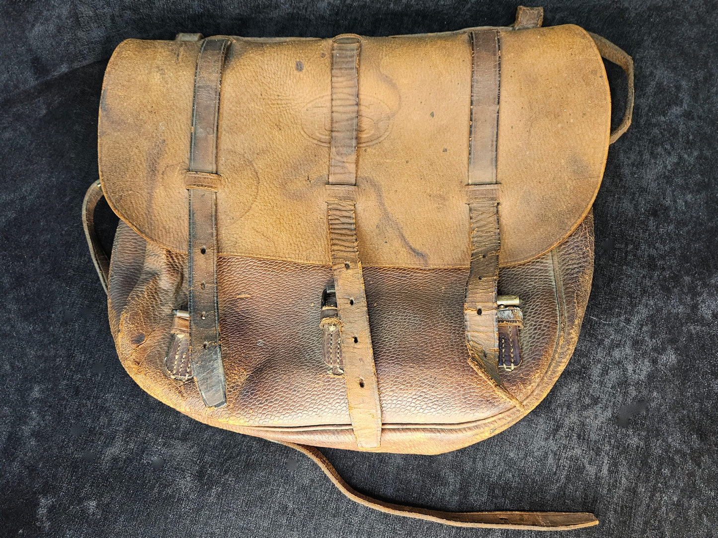 US Military Buffalo Leather Messenger/ Saddle Bag - Military Letter/Message Bag With Impressed US Logo on Front Flap - Rock Island Arenal