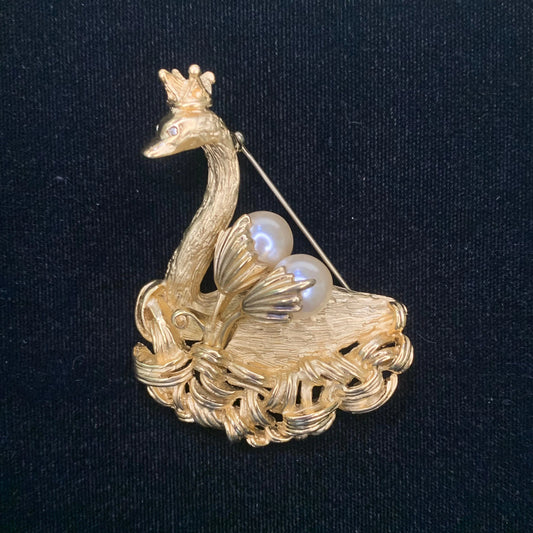 Rare Erwin Pearl Swan Brooch - Gold Tone Swan With Fan of Large Pearls and Rhinestone Eyes Brooch Pin - Stunning E. Pearl Large Swan Brooch